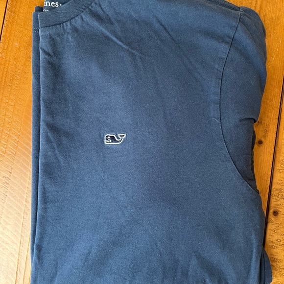 Vineyard vines long sleeve - Picture 1 of 2